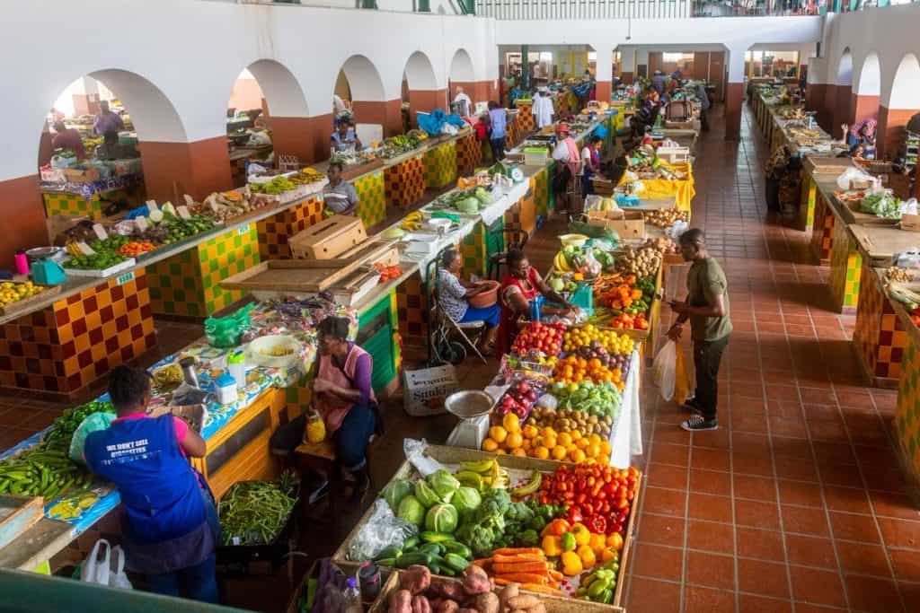 Bridgetown la capital de Barbados 8 Cheapside Street Market min