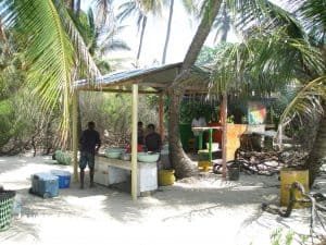 Realizando rondon plato típico de San Andrés