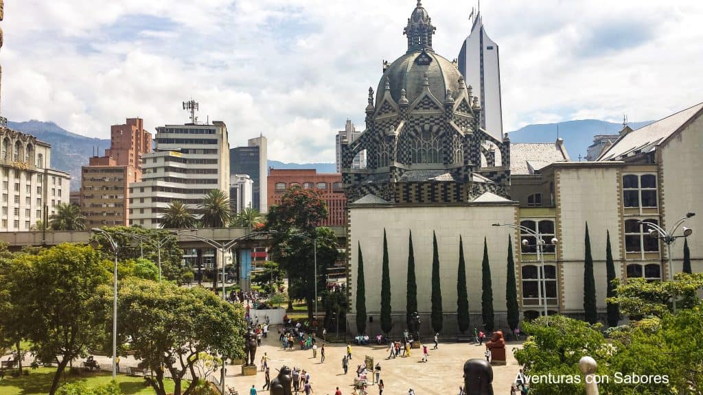 Atractivos de Medellín 13 palacio cultura rafael uribe min